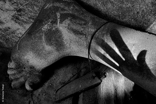 sculpture, desaffection, poussiere, pied