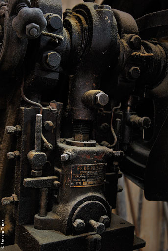 emboutisseuse, diplomeuse