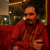 François. Animateur de métier, photographe de passion. L’ex-Fourmi rouge, place Colbert, Croix-Rousse. C’était bon esprit. C’était même archi-militant.