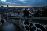Yohann. Artiste. Une montée vers la Croix-Rousse, côté Rhône. Planque pour drôle d’oiseau, où se poser à l’heure où la ville reprend son bourdonnement laborieux, savourer d’y être sans en être...