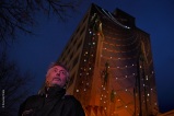 Leopold. Cinéaste, professeur, retraité heureux. Environs de la gare Jean Macé. Un pan de Brüsel improbable, extrait de cités obscures sur mesure pour citoyen du monde à forte valeur cinétique ajoutée.