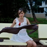 Cindy. Entremetteuse artistique. Résidence d’enfance, 7e arr. Petites et grandes illusions, là où.