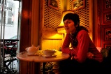 Christine. Instigatrice de créativité. Le Petit Grain. Tea-time à Shangai-sur-Rhône, un petit refuge cosy qui fait le grand écart entre les continents, lui aussi.