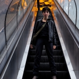 Karine Dufaut. Comédienne et toute cette sorte de choses. Gare de Perrache. Correspondance, transit, embarquement immédiat, pas eu le temps de lire la destination, c'est parti, applause !