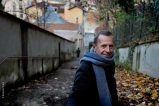 Luc. Prof de lettres retraité, lecteur bénévole. Montée du Greillon, Fourvière. De la Saône impétueuse, gravir par tout temps ces raidillons, essaimer la poésie auprès de celles et ceux qui savent s'y ouvrir.