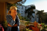 Chantal. Hors nomenclature. Sur son balcon, quartier Sans Souci. Sage comme une image, rôle de composition mais ingrédients nature.