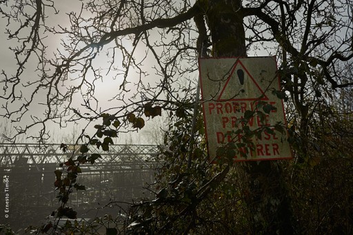 Photo © Ernesto Timor - défense d'entrer