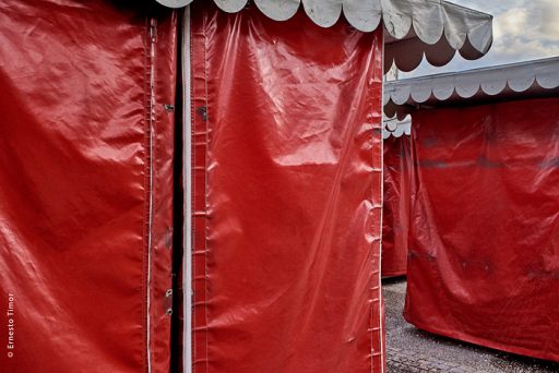 Photo © Ernesto Timor - Les belles bâches