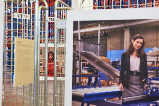 Cliquer pour agrandir (et voir ses sœurs) Photo © Ernesto Timor - Femmes en logistique