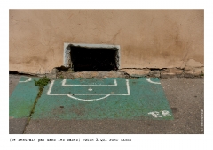 Photo © Ernesto Timor - Ne rentrait pas dans les cases