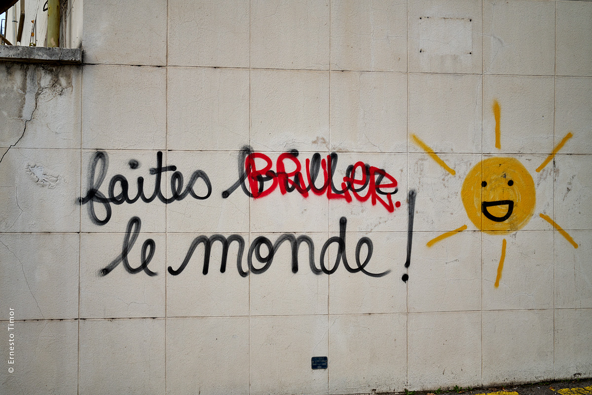 Photo © Ernesto Timor - Faites briller/brûler le monde